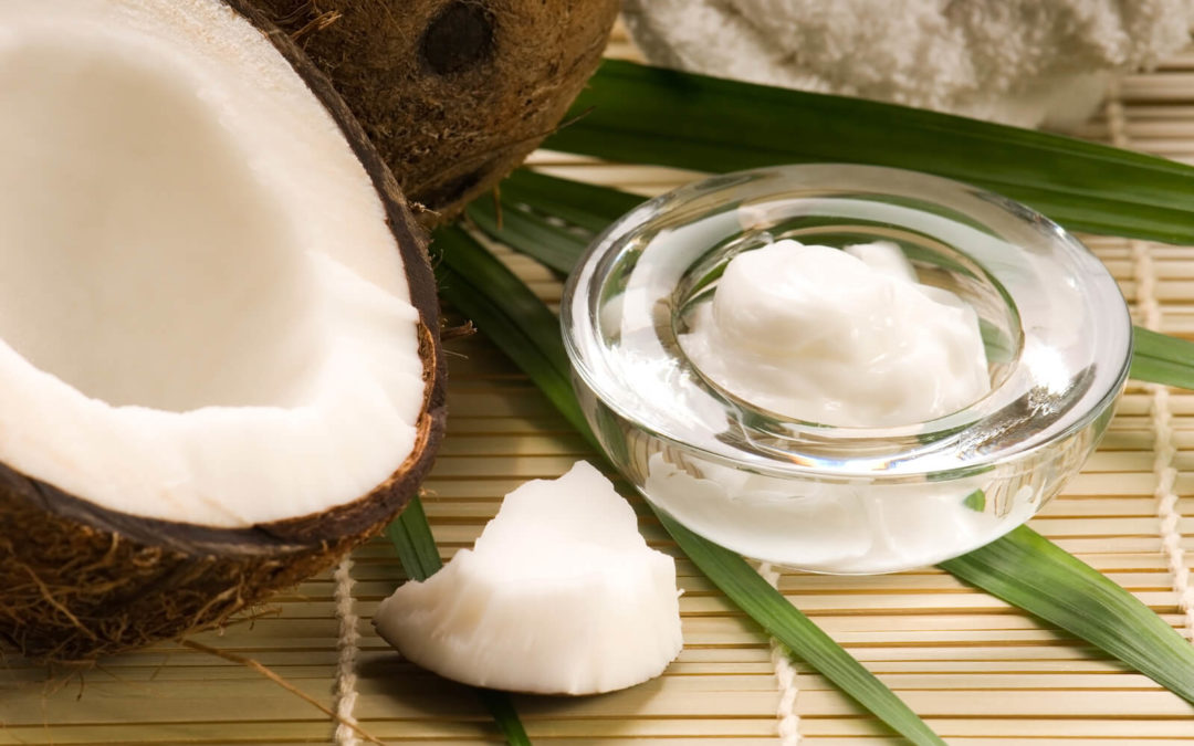Reasons To Start Using Coconut Oil As Toothpaste