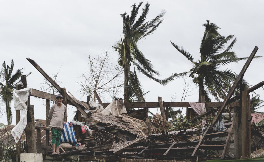 Tacloban residents homeless after typhoon ruby