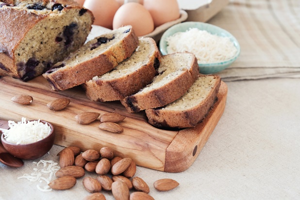 baking with coconut oil, coconut cake