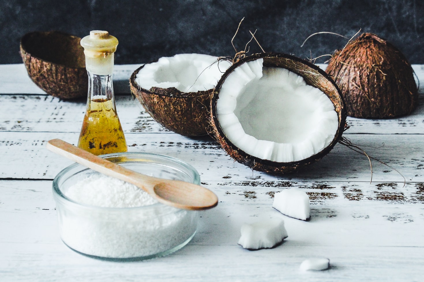 Why Coconut Hair Oil Is the Best for a Healthy Scalp Treatment